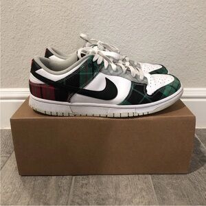 Nike Dunk Premium Low Tartan Christmas Edition Sneakers Men’s Shoes Size 11.5